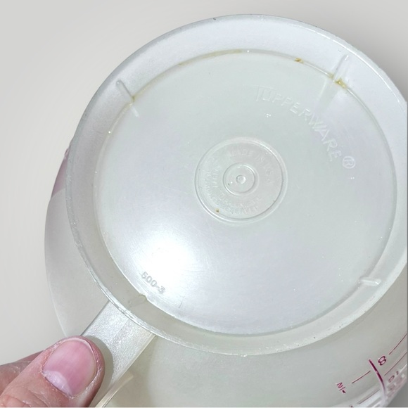 Vintage Tupperware Measuring Cup with Lid - Picture 12 of 16